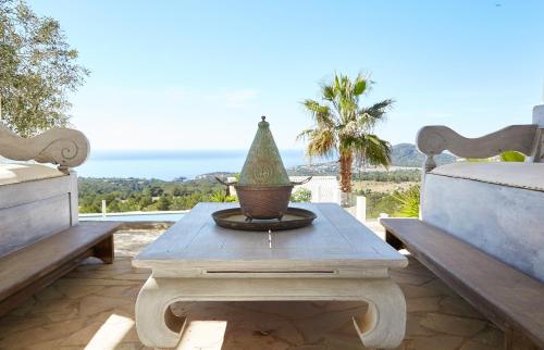 Rent Your Luxury 5 Bedroom Villa Ibiza Villa 1064 - image 2