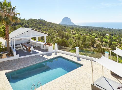 Rent Your Luxury 5 Bedroom Villa Ibiza Villa 1064 - image 3