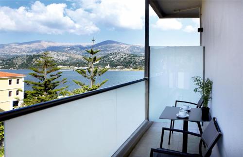 Family Room with Side Sea View