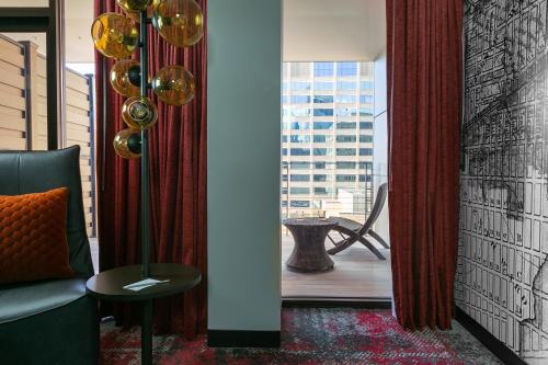 The Nash Room Type - King Room with Balcony