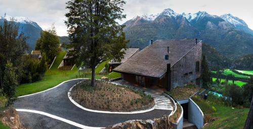 مدخل, Uman Lodge Patagonia Chile in Futaleufu