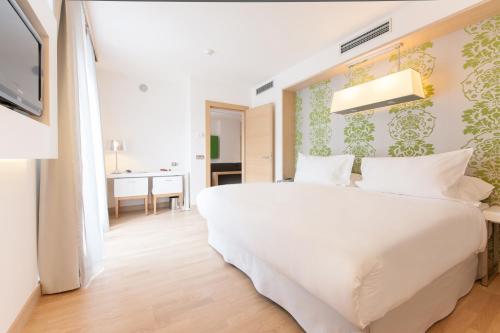 Occidental Praha Five - image 9