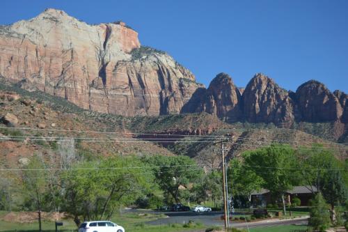 Holiday Inn Express Springdale - Zion National Park Area, an IHG Hotel