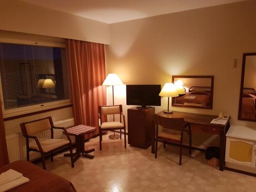 Maaseutuhotelli Hirvikoski in Sykäräinen