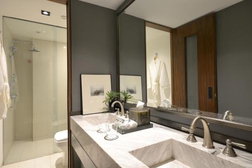 Double Room image 4
