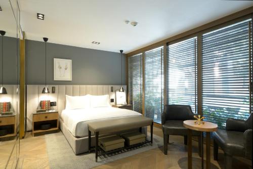 Double Room image 6