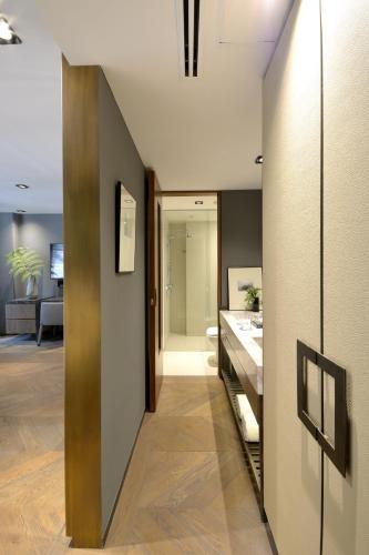 Double Room image 5