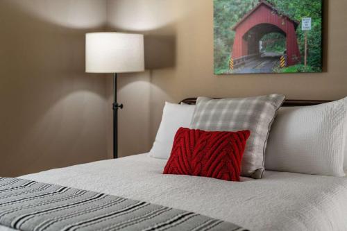 Beaverton Creek Cottage – Beaverton, OR