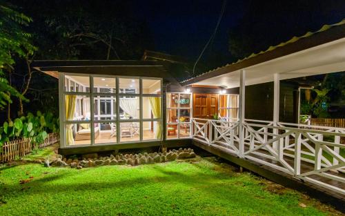 ステラ サンクチュアリ ロッジズ アット ポーリン ホット スプリングス