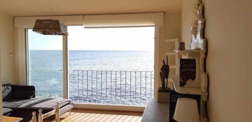 Apartment with Sea View with Balcony