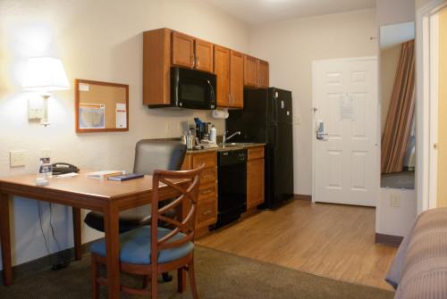 ห้องครัว, Candlewood Suites Jacksonville East Merril Road By IHG in อาร์ลิงตัน