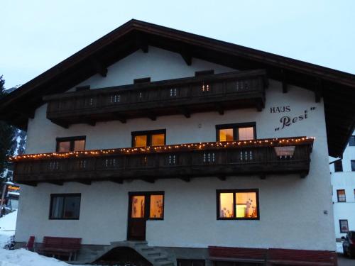  Haus Resi, Pension in Berwang