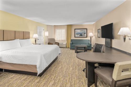 Candlewood Suites Destin-Sandestin Area, an IHG Hotel