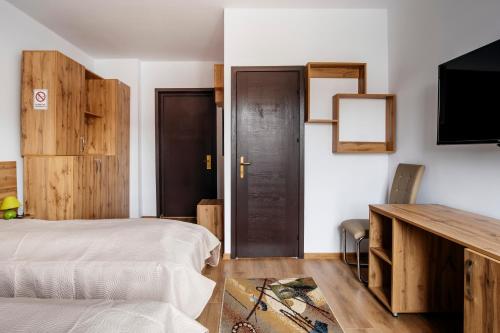 Hotel Carpati - image 8