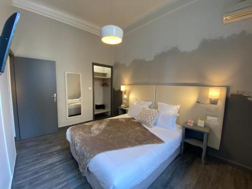 Hotel Majestic - image 13
