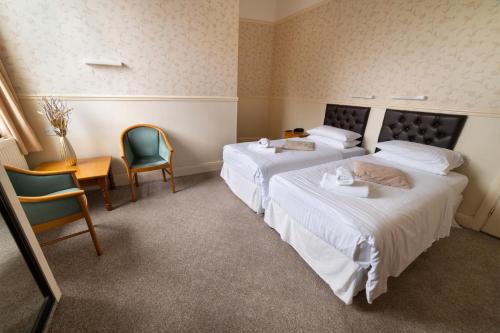 Devonshire Hotel - image 2