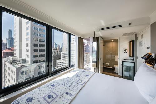 Balcony Room image 4