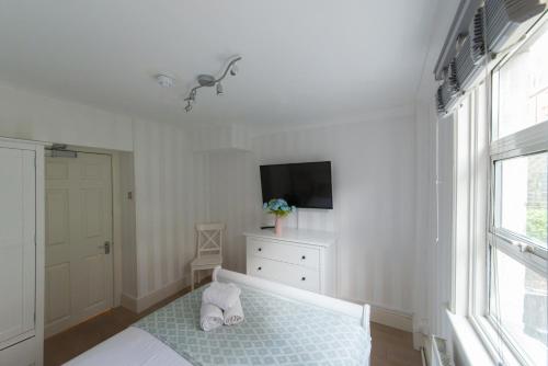 Spacious Garden Flat Kensington Olympia West Kensington London Price Address Reviews