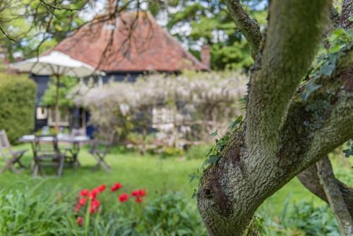 Walnut Tree Cottage by Bloom Stays