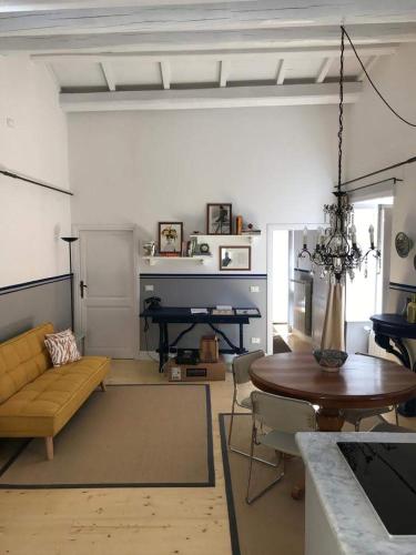 La Piazza in Cantalupo In Sabina