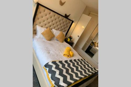 4 Bedroom House Coventry Hosted By SnoozeNow