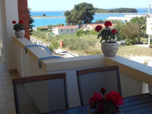  Apartments Tonći in Pakoštane