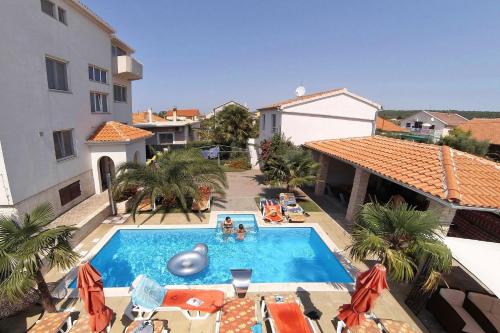 Apartments Tomo - open pool - image 8