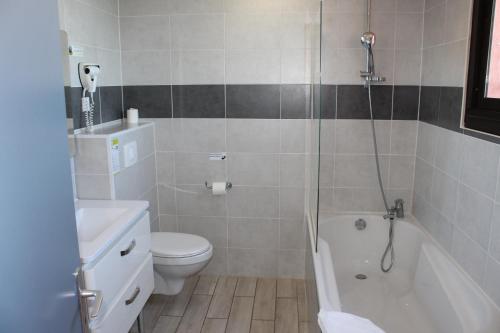 Classic Double Room with Bath