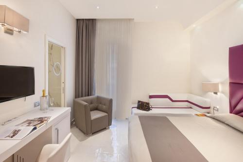 Junior Suite (4 Adults) image 2