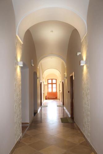 Gizella Hotel and Restaurant - image 7