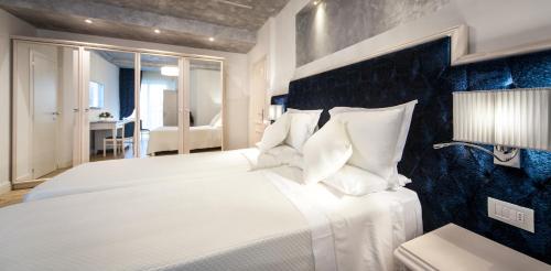 Triple room, executive, sea view, 3 beds