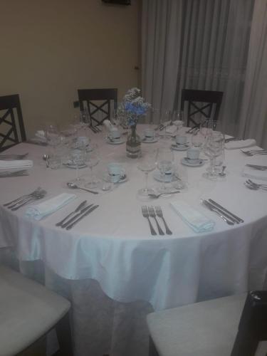 Hostal Restaurante Pacos in 埃雷拉德爾杜克