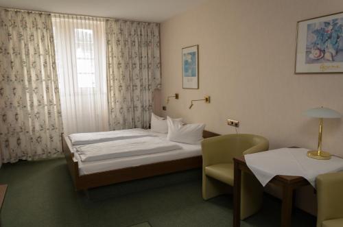 Hotel Rheingraf 2.0km von Osterspai entfernt
