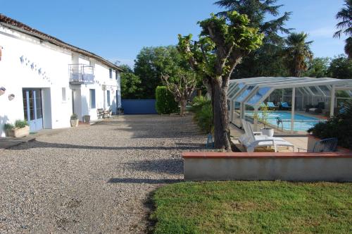 Douce France 82 - Chambre d'hôtes - Saint-Nicolas-de-la-Grave