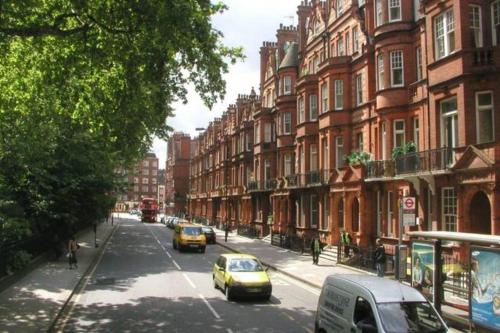 Sloane Square 1 Bed, , London