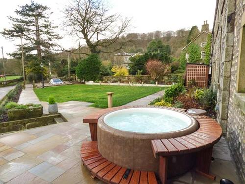 Old Hall Cottage Settle - image 7