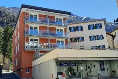 Chesa Quadrella Zimmer mit Kochecke inklusive Bergbahnen im Sommer-ausser Studio in Pontresina, Schweiz