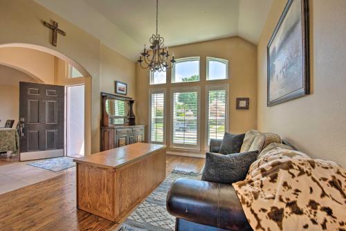 Elegant Frisco Home with Yard Less Than 1 Mi to Golf! - image 3