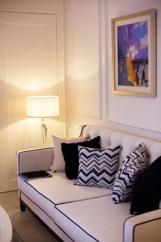 Deluxe Suite with Terrace and Sea View image 6