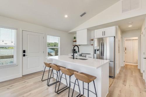 Bright New Beach House -- 2 blocks to beach! - image 29