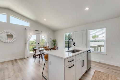 Bright New Beach House -- 2 blocks to beach! - image 30