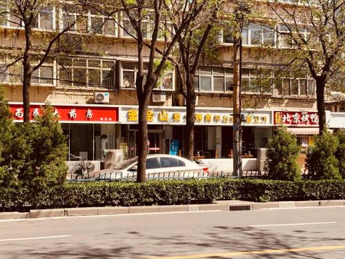 7Days Inn 261 Shijiazhuang Zhonghua Street New Railway Station – Shijiazhuang, VT