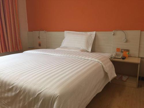 7Days Inn 261 Shijiazhuang Zhonghua Street New Railway Station – Shijiazhuang, VT