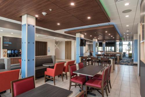 Holiday Inn Express & Suites - Phoenix North - Happy Valley, an IHG Hotel