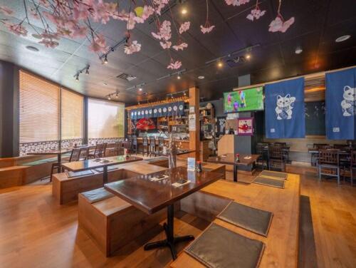 The Cedars Inn Hotel & Convention Centre - 숙소 외관