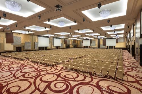 Crowne Plaza Riyadh - RDC Hotel & Convention by IHG
