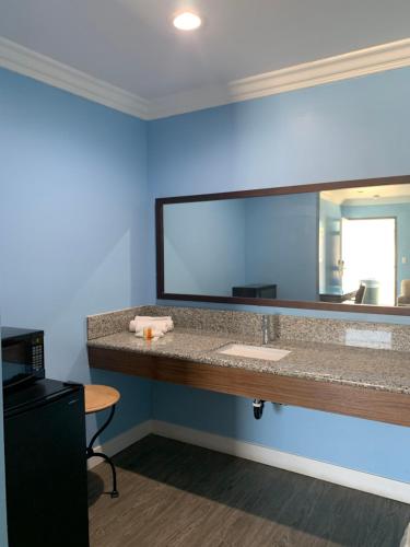Redondo Beach Motel - LAX in Gardena, USA