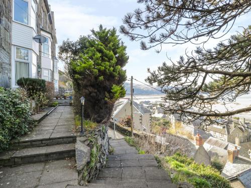 . Seaview Apartment