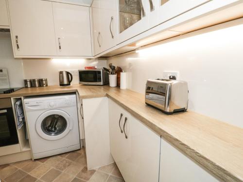 Fishermans Cottage Conwy - image 4