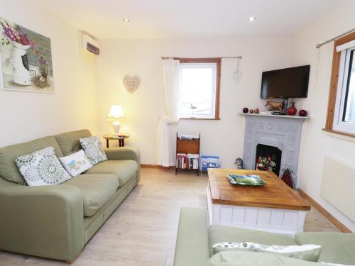 Llewelyn Lodge Aberystwyth - image 4